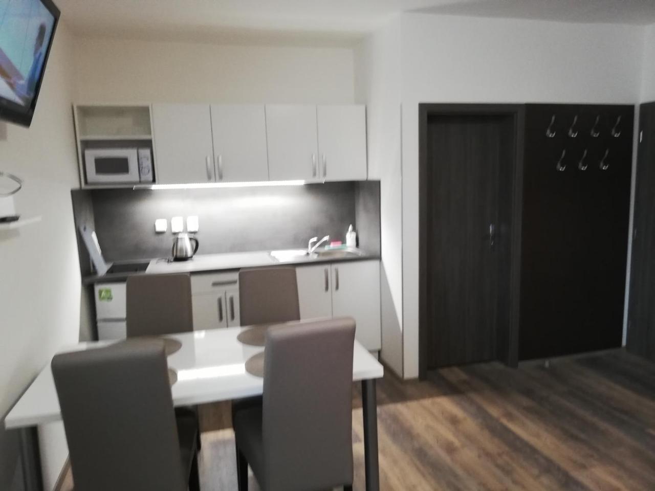 Apartmany Agatha Лоучна-над-Десноу Экстерьер фото