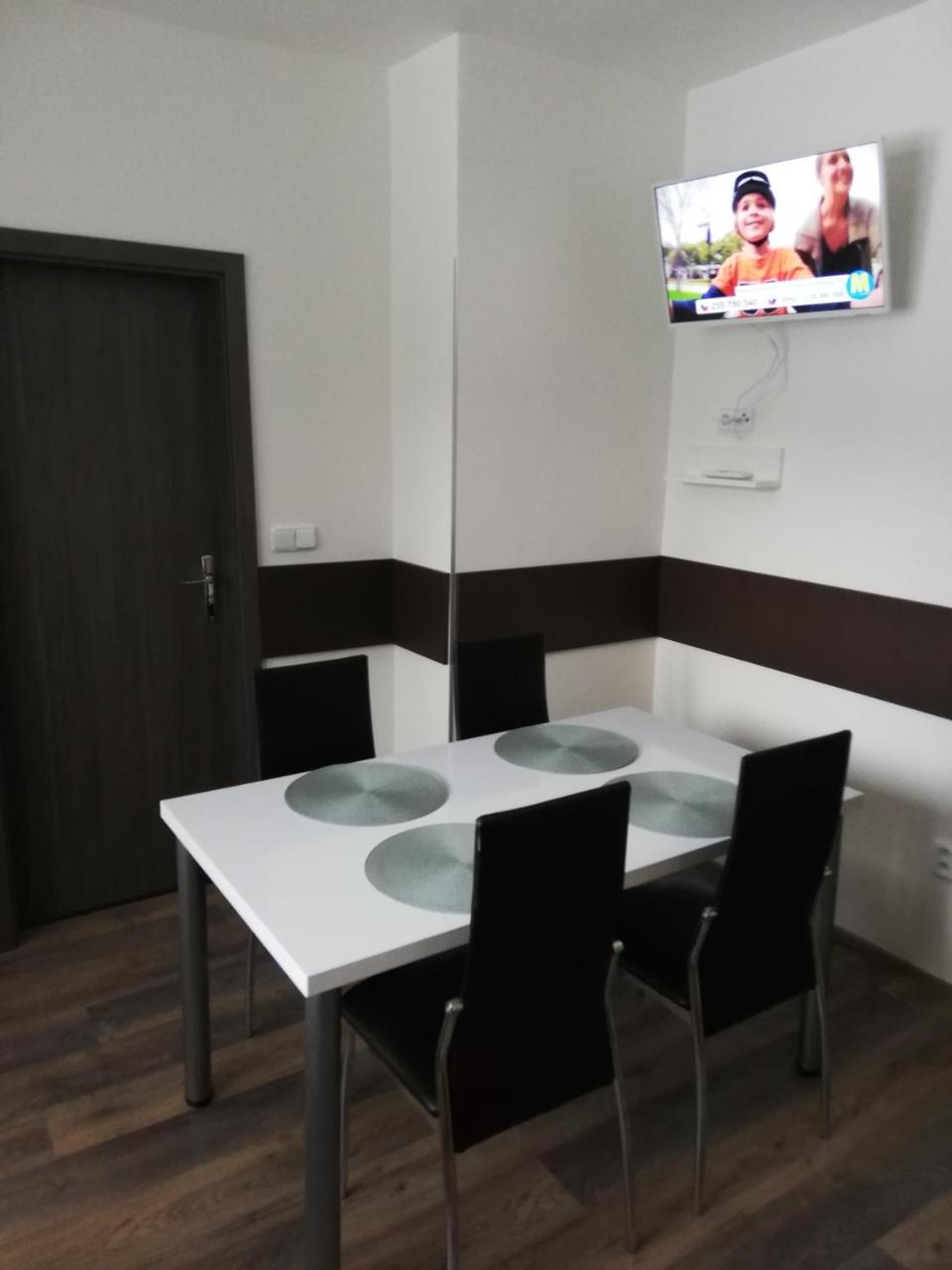 Apartmany Agatha Лоучна-над-Десноу Экстерьер фото